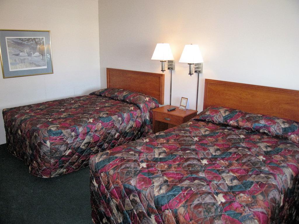 Travelers Lodge Marshall Екстериор снимка