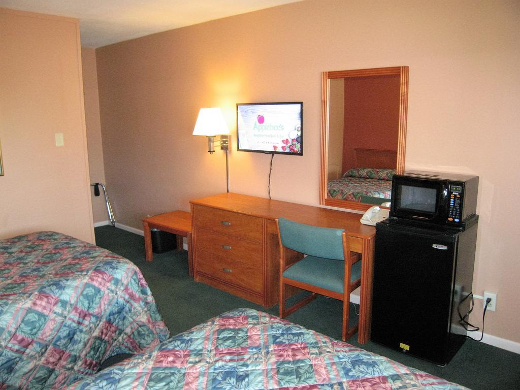 Travelers Lodge Marshall Екстериор снимка